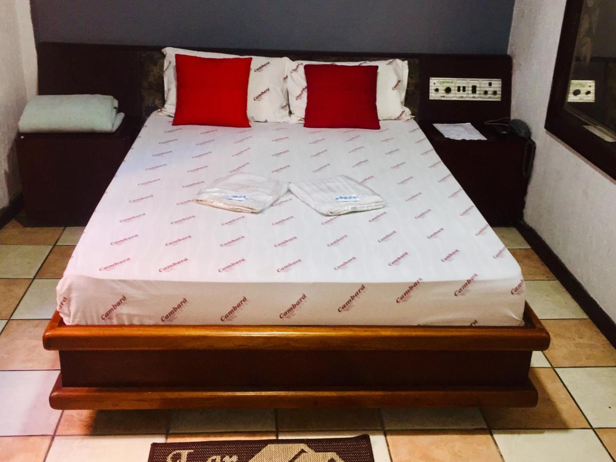 Hotel Cambara Osasco Bagian luar foto